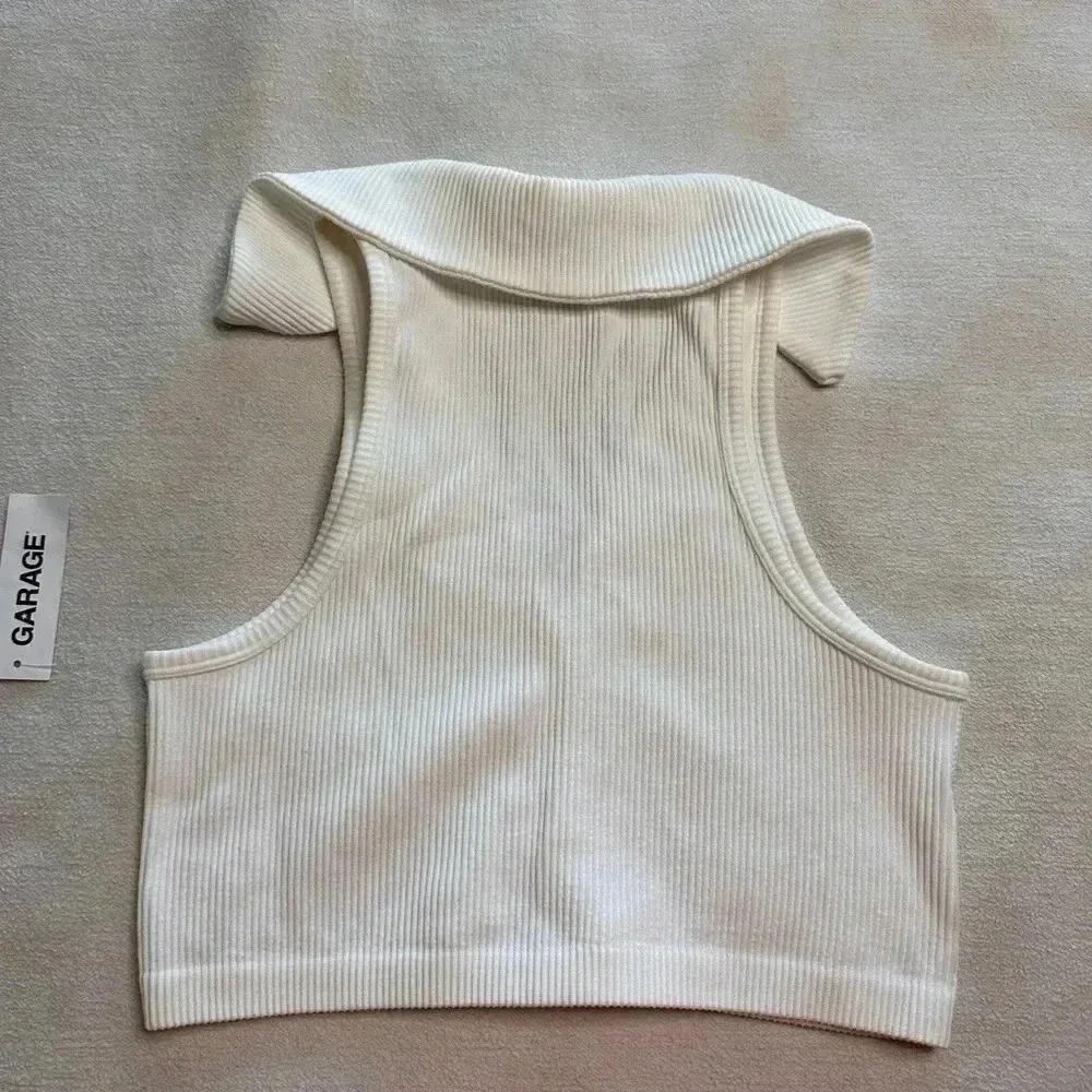 Collared cropped top - Picture 2 of 4